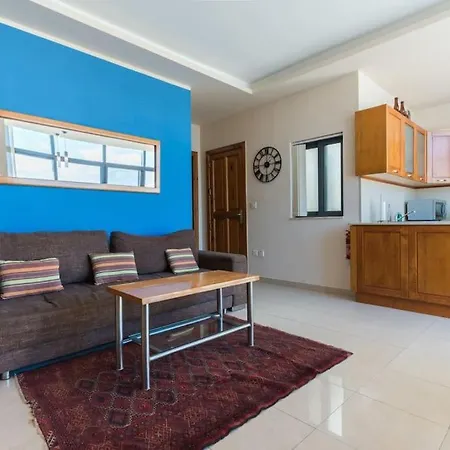 Penthouse-hosted By Sweetstay موستا