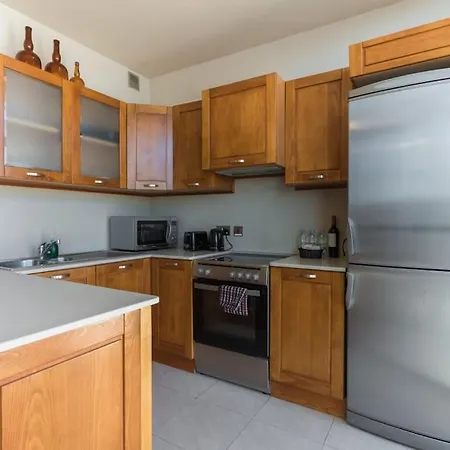 Penthouse-hosted By Sweetstay Appartamento Mosta