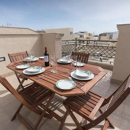 Penthouse-hosted By Sweetstay *