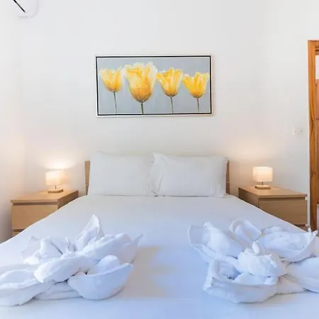 Penthouse-hosted By Sweetstay Apartment Mosta