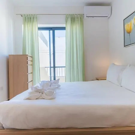 Penthouse-hosted By Sweetstay